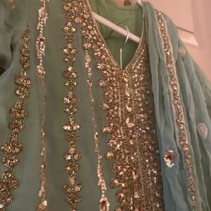 S/M Pakistani Indian Green shalwar kameez outfit